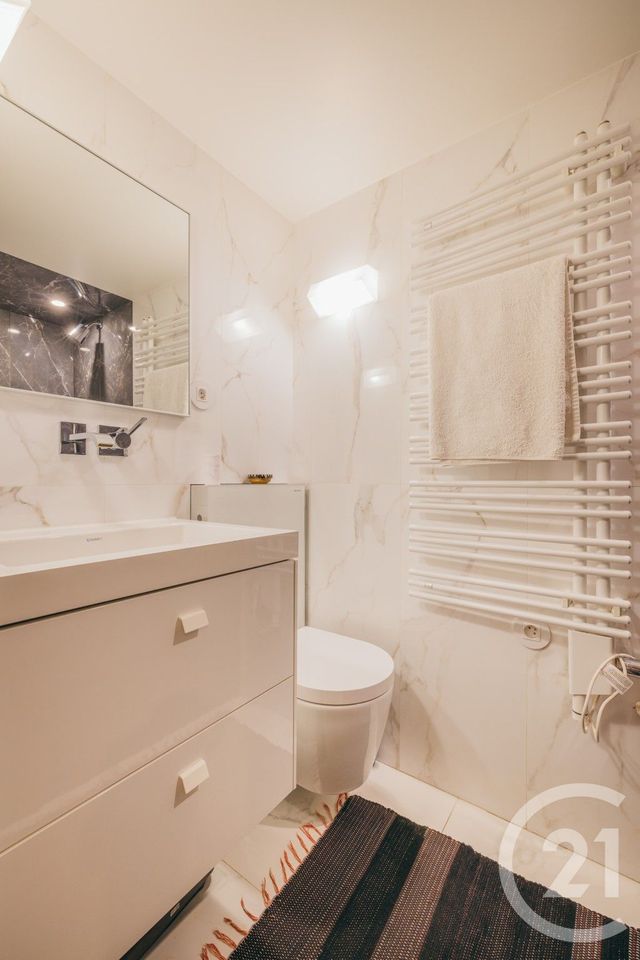 Appartement F4 à vendre - 4 pièces - 73.68 m2 - PARIS - 75011 - ILE-DE-FRANCE - Century 21 République