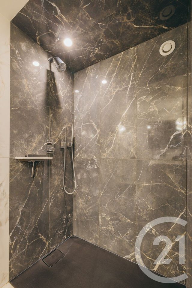 Appartement F4 à vendre - 4 pièces - 73.68 m2 - PARIS - 75011 - ILE-DE-FRANCE - Century 21 République