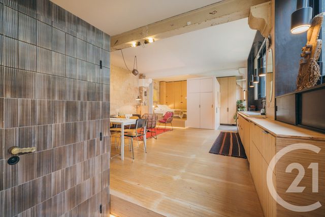 Appartement F4 à vendre - 4 pièces - 73.68 m2 - PARIS - 75011 - ILE-DE-FRANCE - Century 21 République