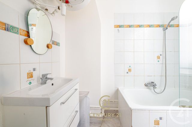 Appartement F2 à vendre - 2 pièces - 33.78 m2 - PARIS - 75010 - ILE-DE-FRANCE - Century 21 République