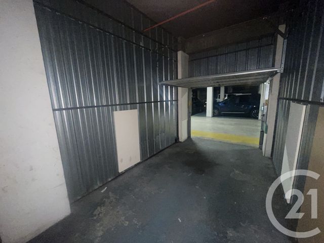 parking à vendre - 10.85 m2 - PARIS - 75011 - ILE-DE-FRANCE - Century 21 République