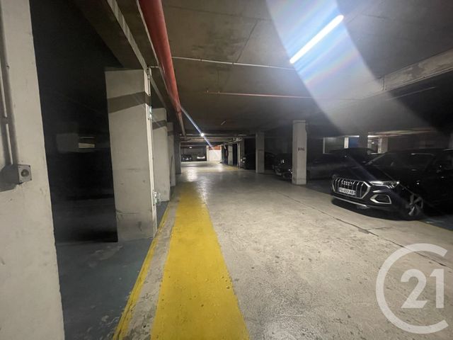 parking à vendre - 10.85 m2 - PARIS - 75011 - ILE-DE-FRANCE - Century 21 République