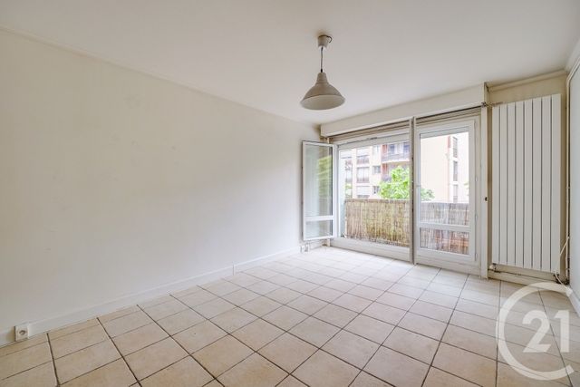 Appartement F2 à vendre - 2 pièces - 44.38 m2 - PARIS - 75019 - ILE-DE-FRANCE - Century 21 République