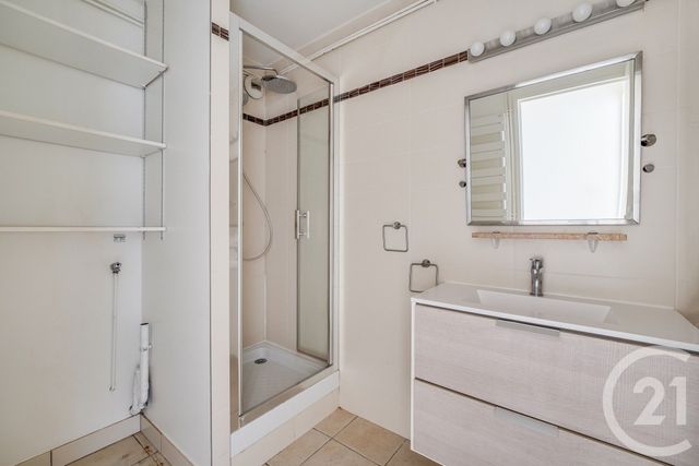 Appartement F2 à vendre - 2 pièces - 44.38 m2 - PARIS - 75019 - ILE-DE-FRANCE - Century 21 République