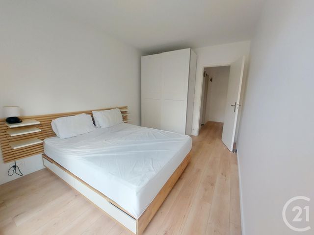 Appartement T2 à louer - 2 pièces - 60.07 m2 - PARIS - 75013 - ILE-DE-FRANCE - Century 21 République