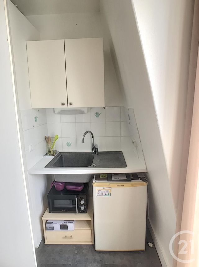 Appartement Studio à louer - 1 pièce - 13.26 m2 - PARIS - 75012 - ILE-DE-FRANCE - Century 21 République