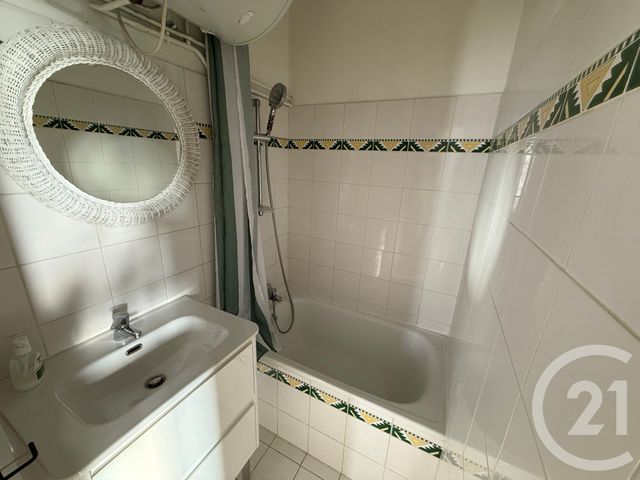 Appartement F3 à louer - 3 pièces - 55.94 m2 - PARIS - 75013 - ILE-DE-FRANCE - Century 21 République
