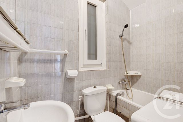 Appartement F2 à vendre - 2 pièces - 39.0 m2 - PARIS - 75010 - ILE-DE-FRANCE - Century 21 République