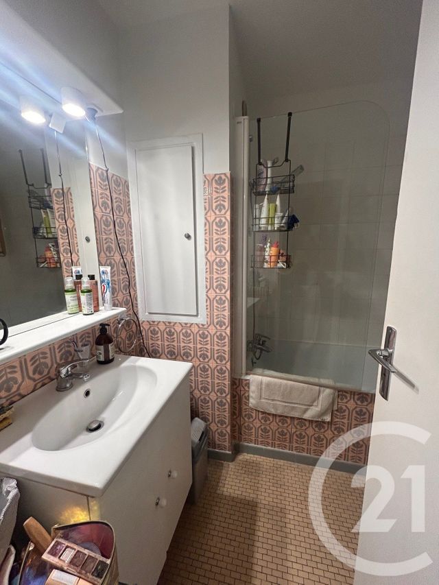 Appartement T1 à louer - 1 pièce - 30.46 m2 - PARIS - 75019 - ILE-DE-FRANCE - Century 21 République