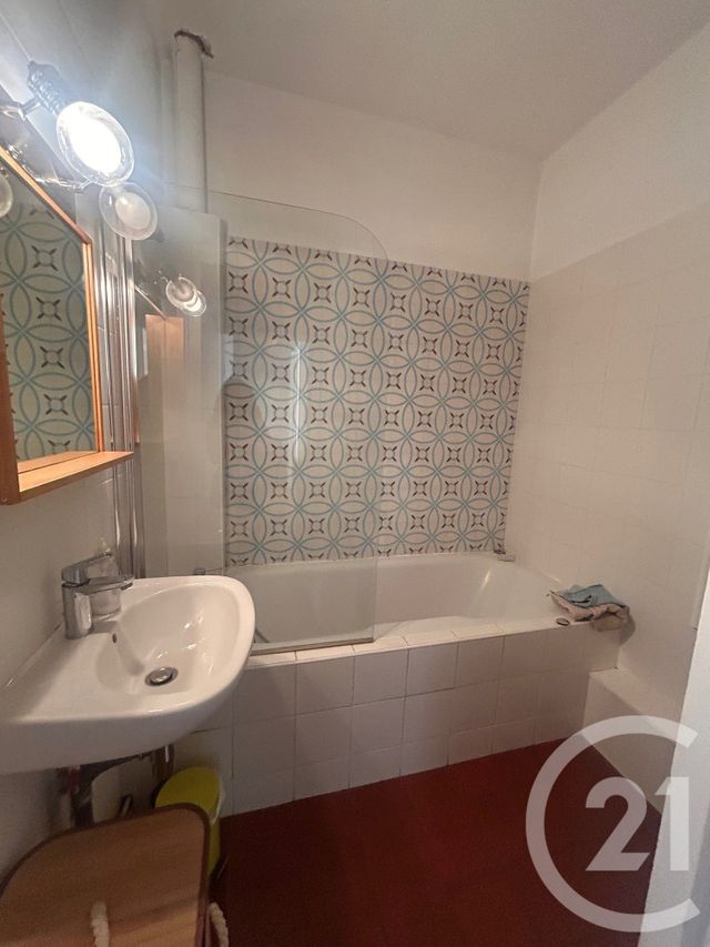 Appartement F3 à louer - 3 pièces - 52.35 m2 - PARIS - 75011 - ILE-DE-FRANCE - Century 21 République