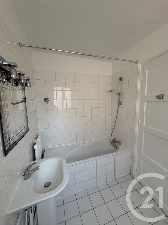 Appartement T1 à louer - 1 pièce - 37.25 m2 - PARIS - 75010 - ILE-DE-FRANCE - Century 21 République