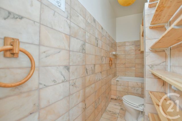 Appartement T4 à louer - 4 pièces - 70.06 m2 - PARIS - 75013 - ILE-DE-FRANCE - Century 21 République