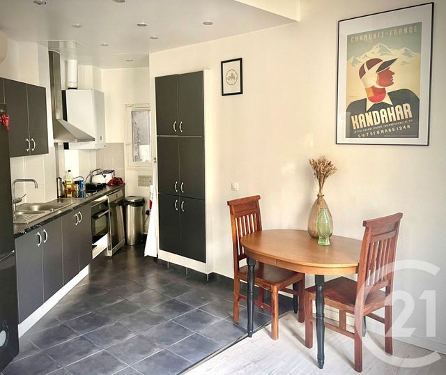 Appartement F3 à louer - 3 pièces - 64.09 m2 - PARIS - 75011 - ILE-DE-FRANCE - Century 21 République