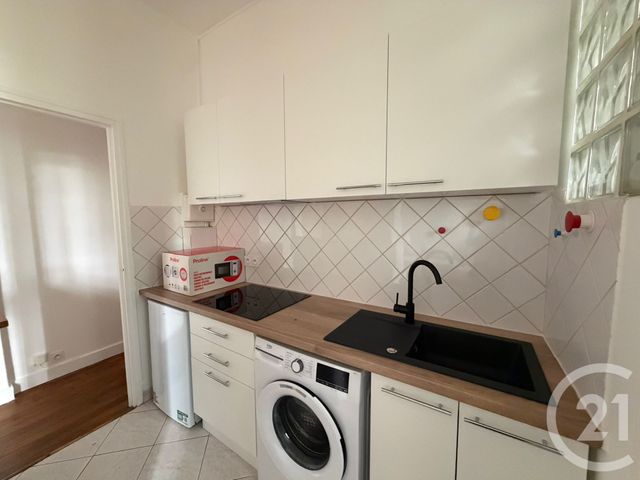 Appartement Studio à louer - 1 pièce - 26.42 m2 - PARIS - 75012 - ILE-DE-FRANCE - Century 21 République
