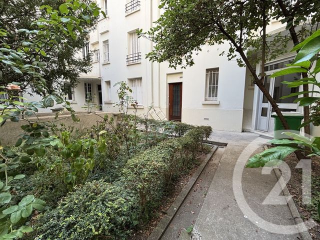 Appartement Studio à louer - 1 pièce - 26.74 m2 - PARIS - 75012 - ILE-DE-FRANCE - Century 21 République