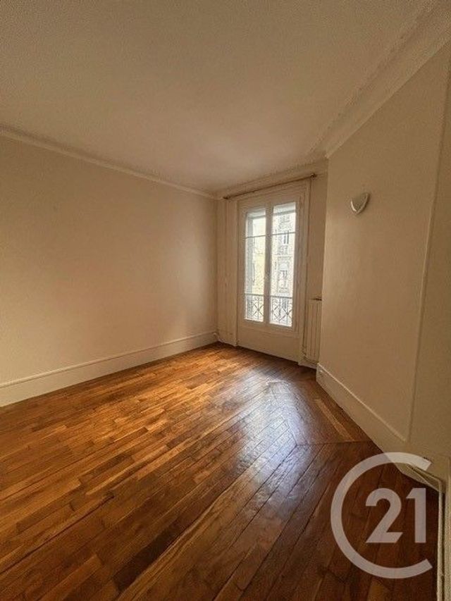 Appartement T2 à louer - 2 pièces - 55.75 m2 - PARIS - 75019 - ILE-DE-FRANCE - Century 21 République