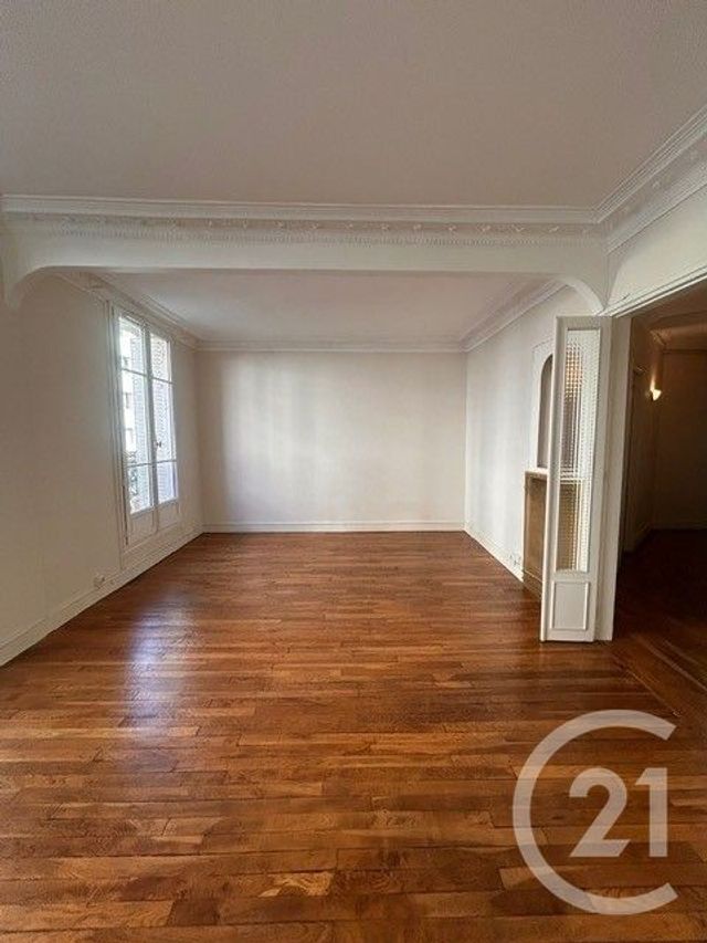 Appartement T2 à louer - 2 pièces - 55.75 m2 - PARIS - 75019 - ILE-DE-FRANCE - Century 21 République