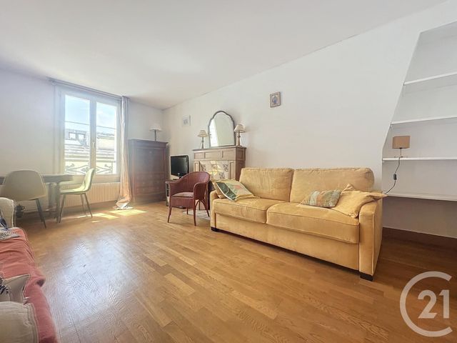 Appartement F2 à louer - 2 pièces - 47.08 m2 - PARIS - 75011 - ILE-DE-FRANCE - Century 21 République