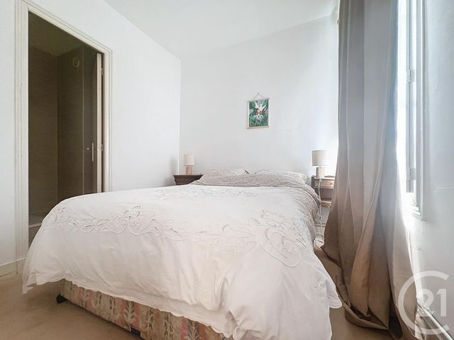 Appartement F2 à louer - 2 pièces - 47.08 m2 - PARIS - 75011 - ILE-DE-FRANCE - Century 21 République