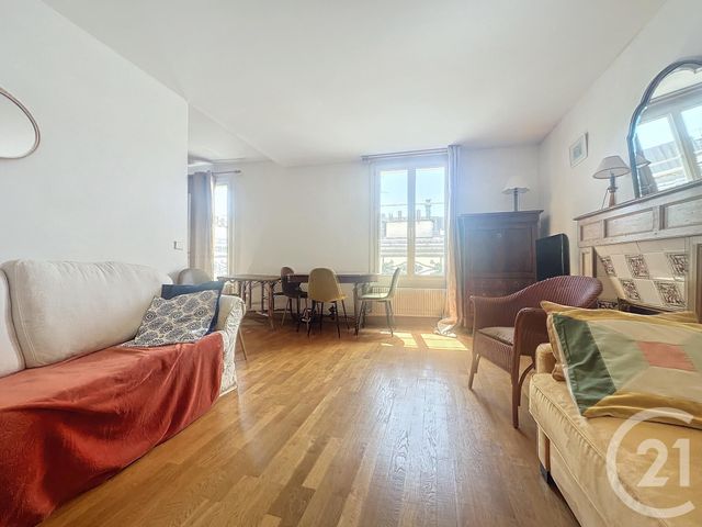 Appartement F2 à louer - 2 pièces - 47.08 m2 - PARIS - 75011 - ILE-DE-FRANCE - Century 21 République