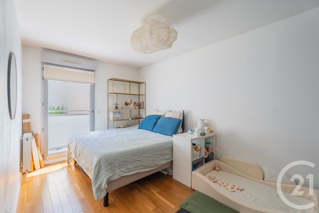 Appartement F3 à vendre - 3 pièces - 63.0 m2 - PARIS - 75010 - ILE-DE-FRANCE - Century 21 République