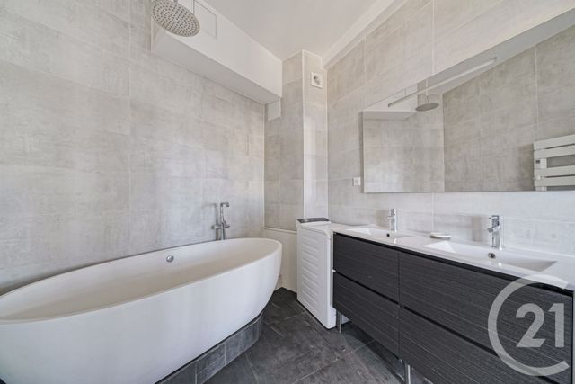 Appartement F4 à louer - 4 pièces - 92.92 m2 - PARIS - 75012 - ILE-DE-FRANCE - Century 21 République